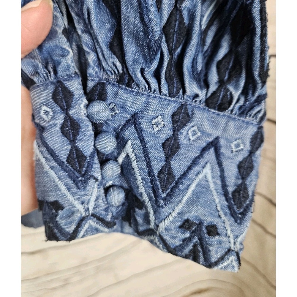 Chico's Chambray Denim Embroidered Tencel Top 3 Womens 16/18 Popover Boho - Picture 6 of 9